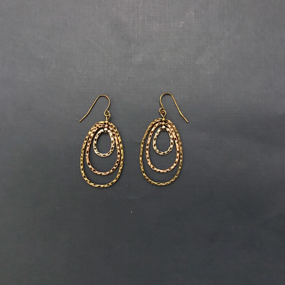 Brown & tan dangling oval earrings (costume)